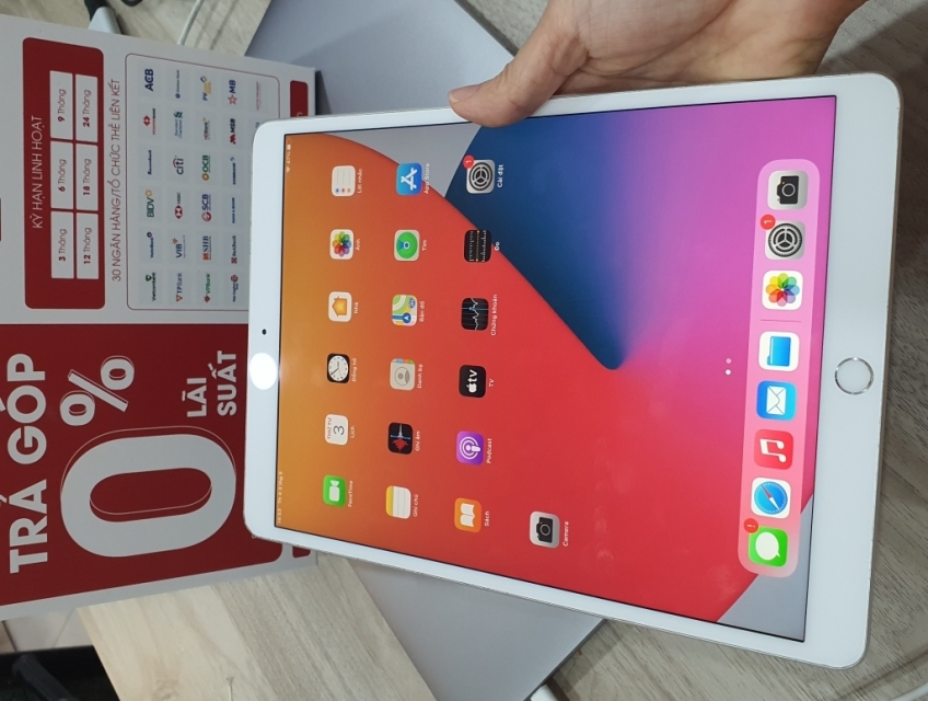 IIpad Air 3 64g 4g màu trắng máy đẹp 98% ,hỗ trợ trả góp