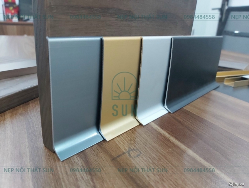 Nẹp Len Chân Tường Trang Trí Bằng Hợp Kim Nhôm