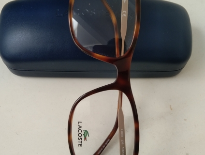 Gọng cận new Lacoste chính hãng săn sales tại Anh