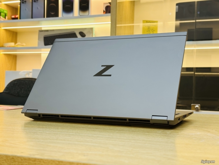 HP ZBook Fury 15G8 XEON W-11955M