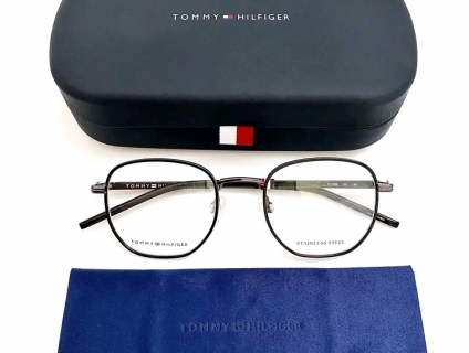 Gọng cận new Fullbox tonny Hilfiger chính hãng săn sales tại Anh