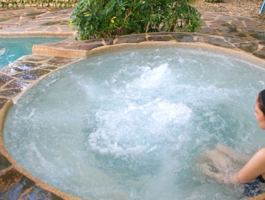 Bồn tắm sục massage