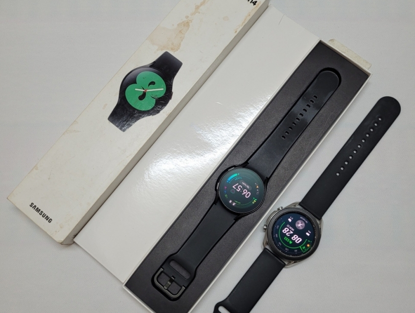 Samsung Watch 3, 4 Màu Đen Fullbox Ngoại Hình Đẹp