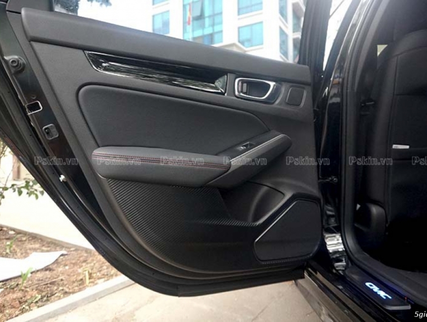 Dán Tapli cửa ô tô Mazda 6 2020 – 2023 Carbon chống xước tốt