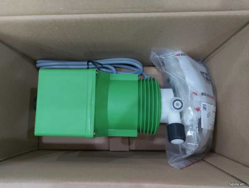 Bơm định lượng EMEC Italy Công Suất 14 Lít/h 02 Bar H Series HTA0214