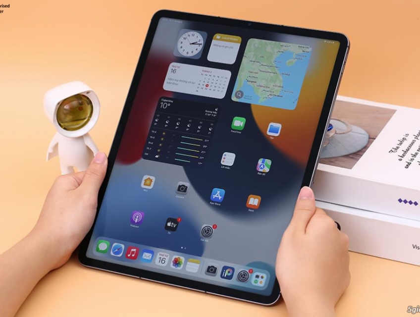 iPad Pro 12.9 M1 2021 || Silver + tặng apple pencil + tặng bàn phím