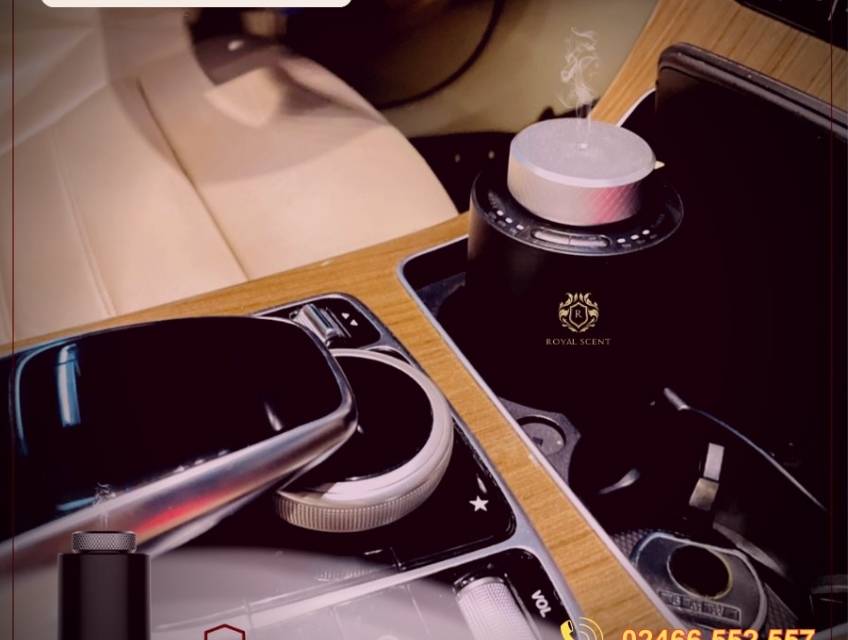 Máy khuếch tán tinh dầu ô tô cao cấp Royal Scent