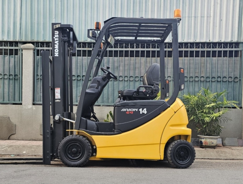 Bán xe nâng điện ngồi 1,4 tấn Komatsu Nhật | Uy tín – Chất Lượng