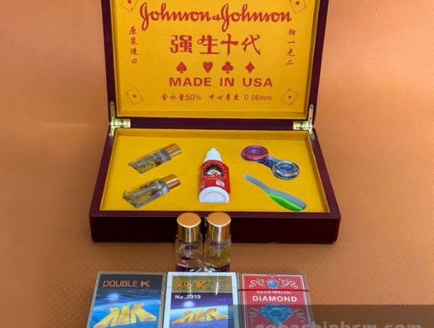 Bán Kính áp tròng nhìn xuyên bai đồng nai