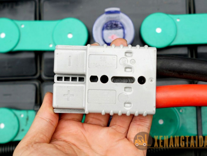 Cung cấp Sỉ và Lẻ bình điện xe nâng 48V-280Ah hiệu Liftop Thái Lan