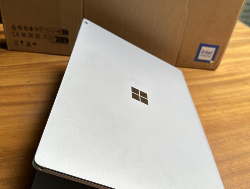 ==> Surface book 3, 15in, core i7 1065G7, ram 32G, 512G, GTX1660 Ti