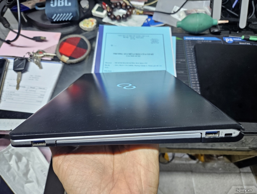 Fujitsu i5 8350 8Gb 256Gb đẹp nhẹ nâng ram/nvme ok : 3tr500