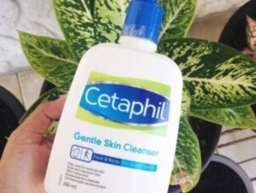 Top 10 sữa rửa mặt trị mụn hiệu quả được chuyên gia khuyên dùng