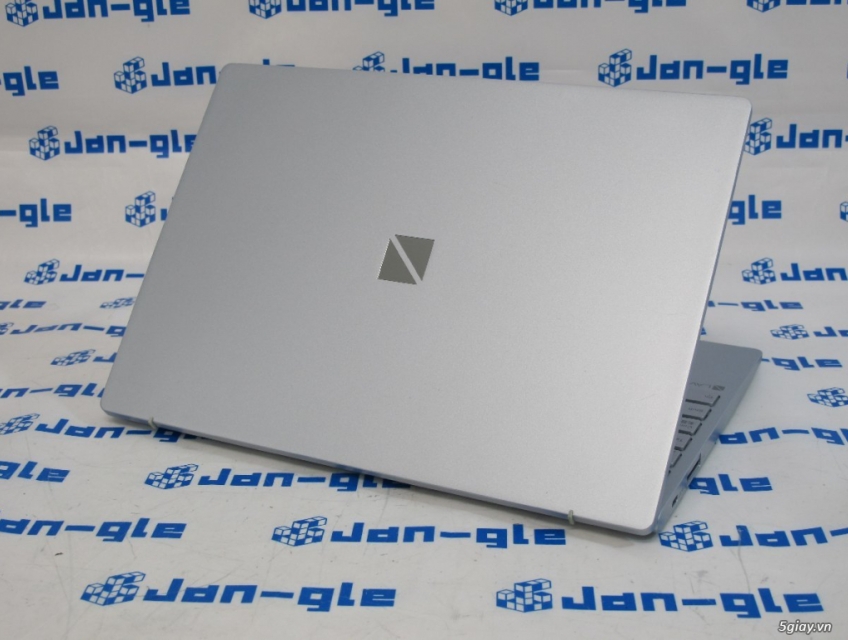 Laptop Nec Lavie N13 Ryzen 7 5700U/16GB/512GB/13.3