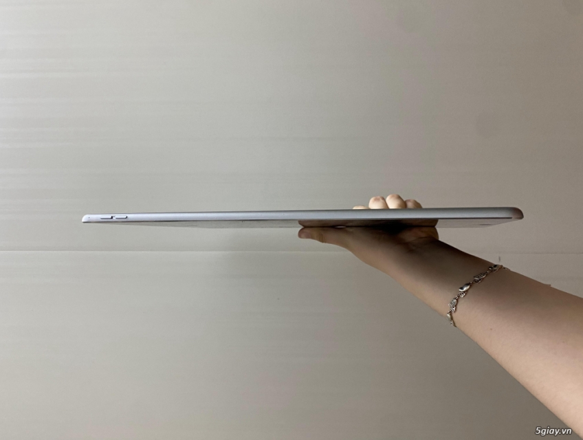 iPad Pro 12.9" 32GB Wifi likenew 99% Bảo Hành 1 đổi 1
