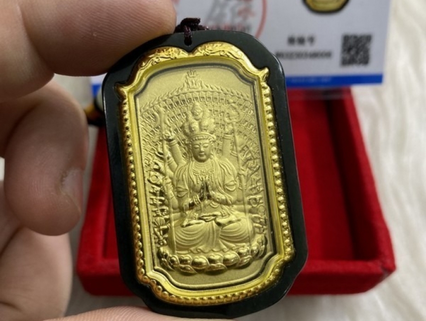 Phật bản mệnh tuổi bính tý ngọc mạ vàng đem lại tài lộc may mắn