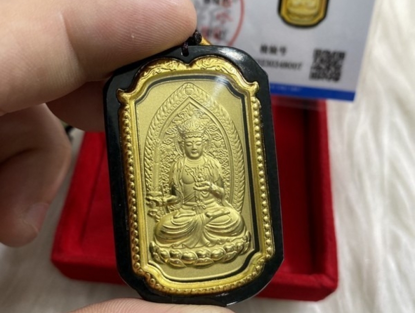 Phật bản mệnh tuổi tân sửu ngọc mạ vàng vật phẩm đem lại may mắn tài