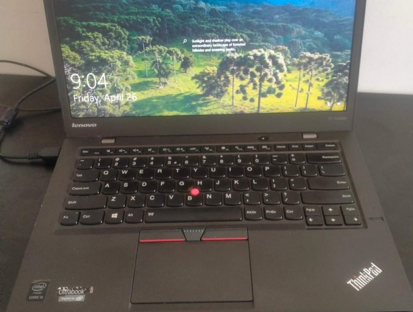 Cần bán Laptop Lenovo ThinkPad X1 Carbon gen 4 còn bảo hành giá 3,9tr