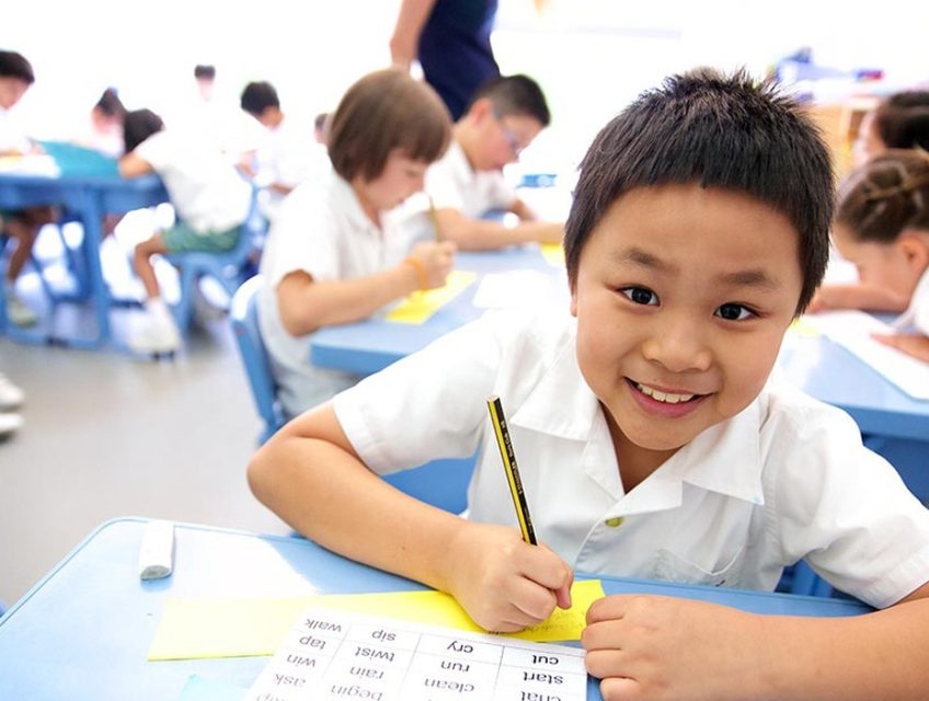 Nên Mua Gì Làm Quà Tặng Cho Học Sinh?