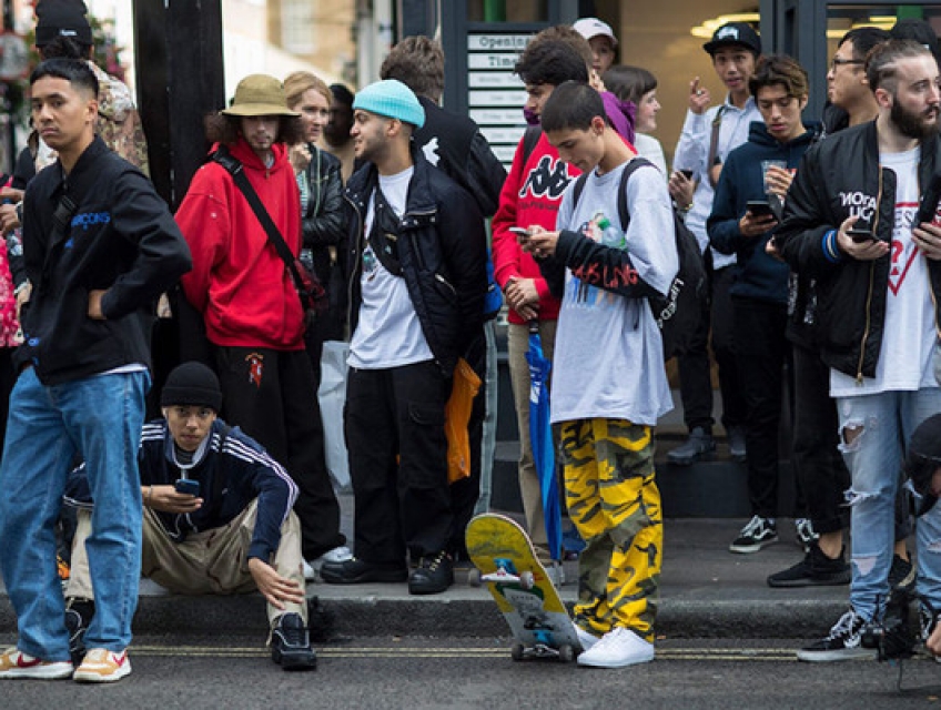 Khám Phá Phong Cách Streetwear: Sự Kết Hợp Giữa Văn Hóa Đường Phố