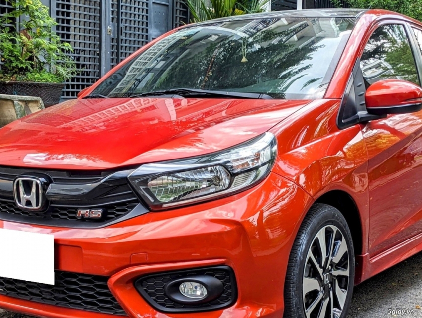 Cần bán: Honda Brio RS 2022 xe gia đình chạy đã lên full option