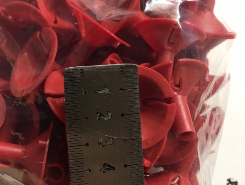 Chén trái cây, Que bong bóng, Que nhựa đỏ làm cờ cổ vũ 27 cm, phi 5mm