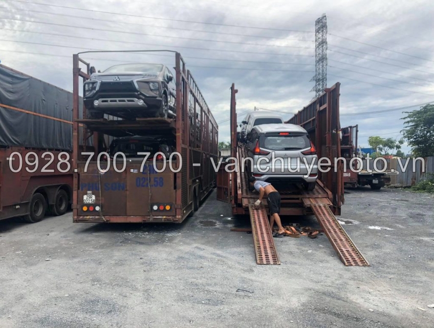 Vận chuyển xe ô tô Hà Nội Đà Nẵng an toàn giá rẻ