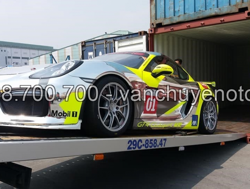 Vận chuyển xe ô tô bằng đường bộ uy tín chất lượng