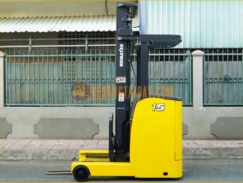 Bán xe nâng điện đứng lái 1,5 tấn Komatsu Nhật Bãi Chất Lượng