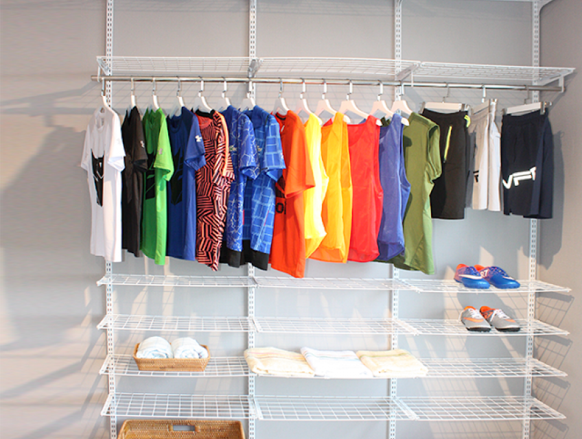 Kệ Lưới Treo Đồ Thể Thao – Bố Cục Đỉnh Cao Từ Bộ Kệ Thanh Ray AMD