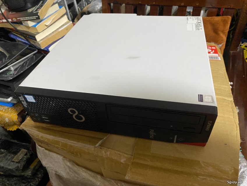 Barebone Fuiitsu Trắng đẹp keng support gen 8-9 sl