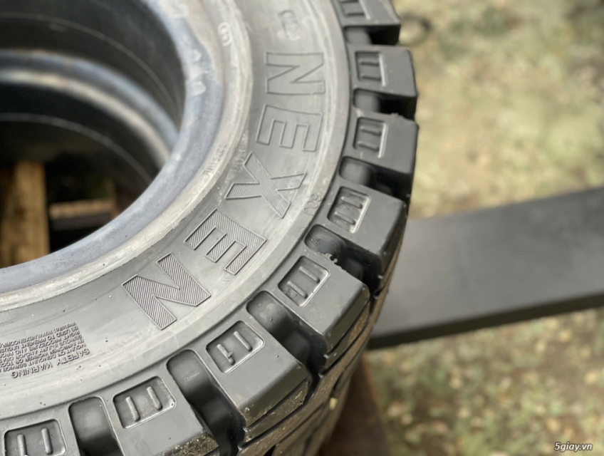 Vỏ đặc xe nâng NEXEN SOLID PRO 700 -12 Giá Tốt