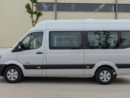 Xe khách Hyundai Solati 16 chổ, nội thất rộng rãi, phiên bản 2018