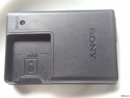 Sạc Zin máy ảnh Sony: Giá: 50k