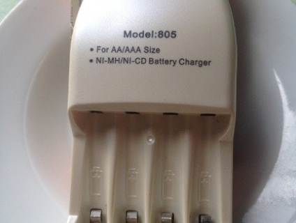 Sạc Pin 2AA MP giá 50K