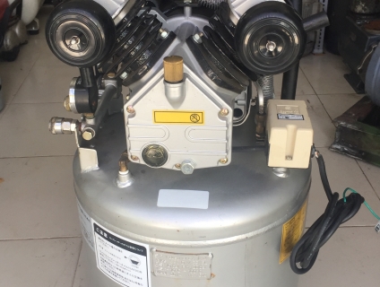 Máy nén khí mini dân dụng xuất xứ Nhật