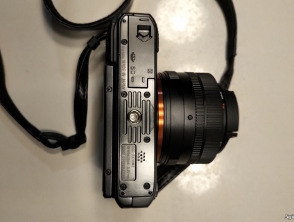 SONY RX1R Mark II, mới mua 2 tháng , tặng kèm phụ kiện chính hãng