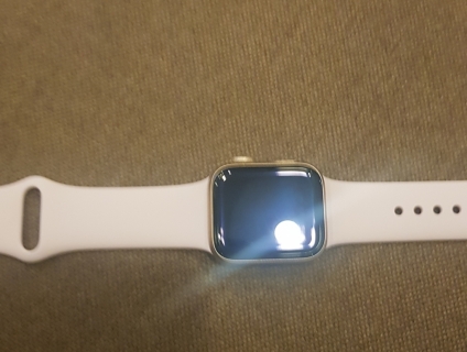 Apple watches series 4 100% Mỹ