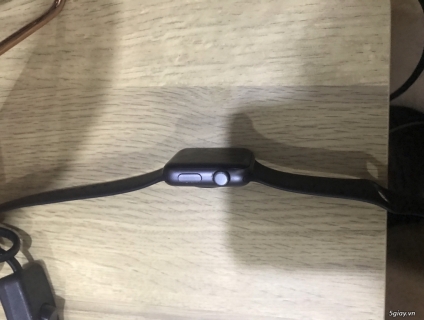 Apple Watch 3 42mm Viền Nhôm Xám - Dây Đen