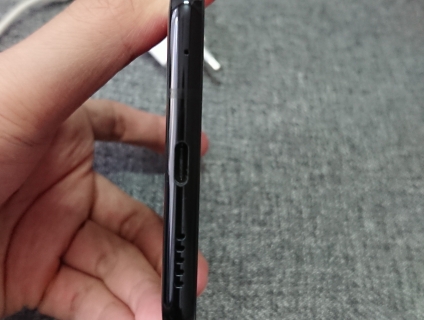 [HCM] LG V30+ xách tay mới 99%