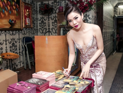 Đằng Sau Câu Chuyện Nghe Nhạc Lệ Quyên Hát Nhạc Trịnh