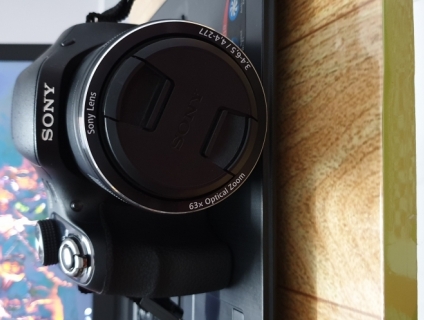 Máy ảnh Sony DSC-H400