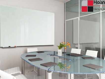 Lên sàn thanh lý 1 bảng kính văn phòng ET 23h00 18/06/19