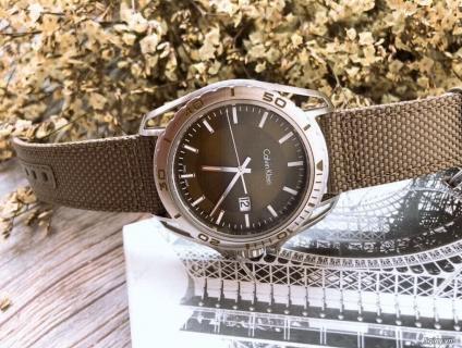 Đồng hồ Thụy Sỹ hàng mới 100% -Nam đeo