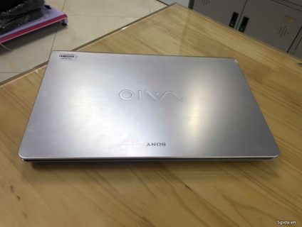 Sony SVF15AA1QW Core i5 3337U/ Ram 4Gb/ SSD 256Gb/ GT 735M/ Màn 15.6”