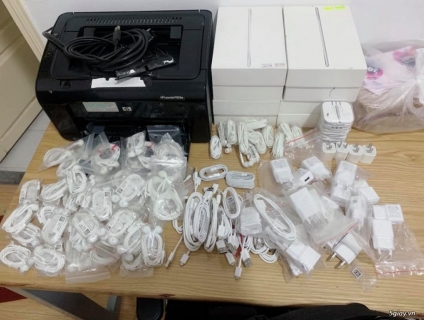 Bán linh tinh sạc, tai nghe Samsung Iphone