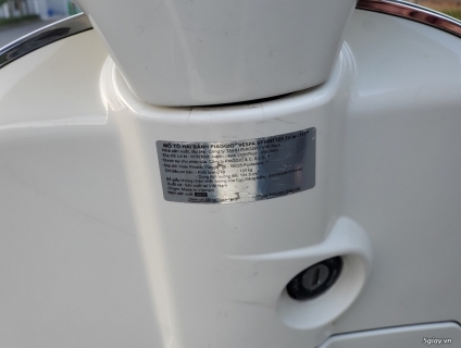 Vespa Sprint 2015 Trắng Ngọc Trinh