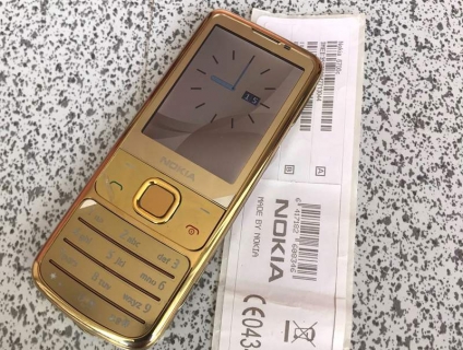 Nokia 6700 Classic Gold