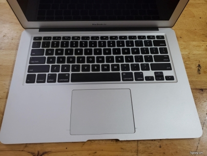 Macbook Air 2015 i5 SSD 256GB.