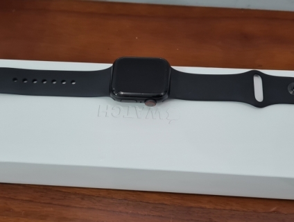 Apple Watch Series 5 40mm, có Esim